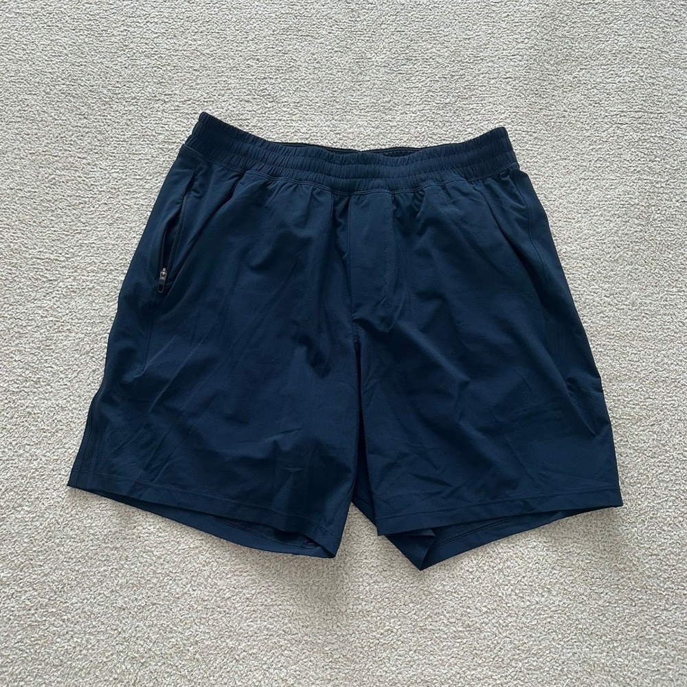 lululemon Men's Pace Breaker Short 6" size Medium in True Navy